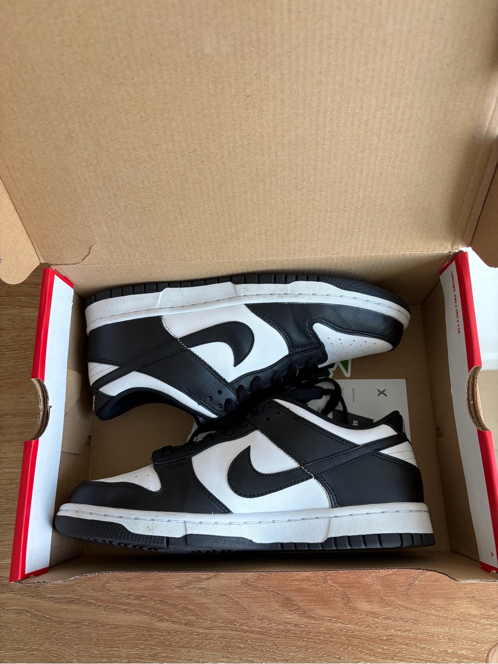 Nike dunk low retro black and white